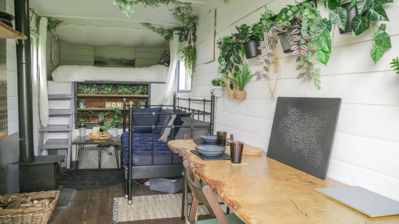 Quirky Vintage Horsebox Conversion With Stunning Views Of Ardingly Reservoir Balcombe Esterno foto